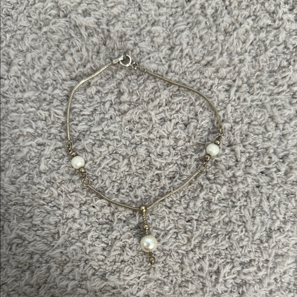 Elegant Sterling Silver Pearl Bracelet
